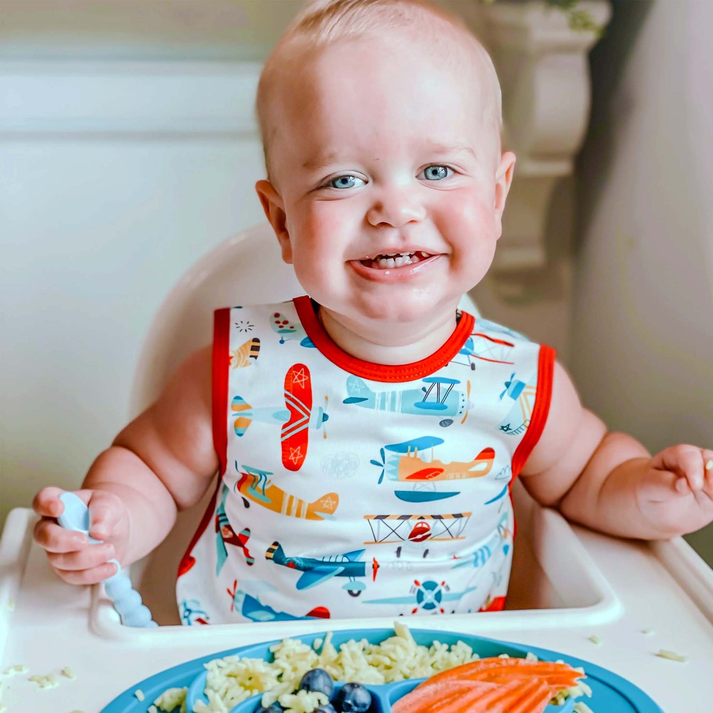 BapronBaby Toddler Bib | Full-Coverage for Baby-Led Weaning | Canada Bibs Hip Mommies