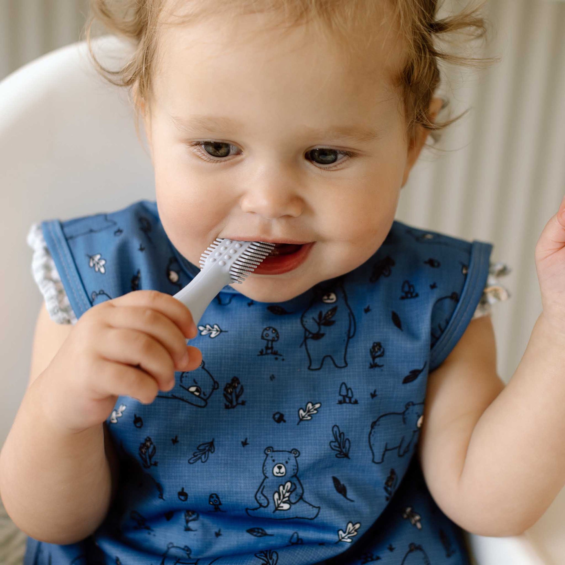 ezpz Baby-Led Toothbrush Designed for Tiny Mouths and Hands | Canada Oral Care Hip Mommies