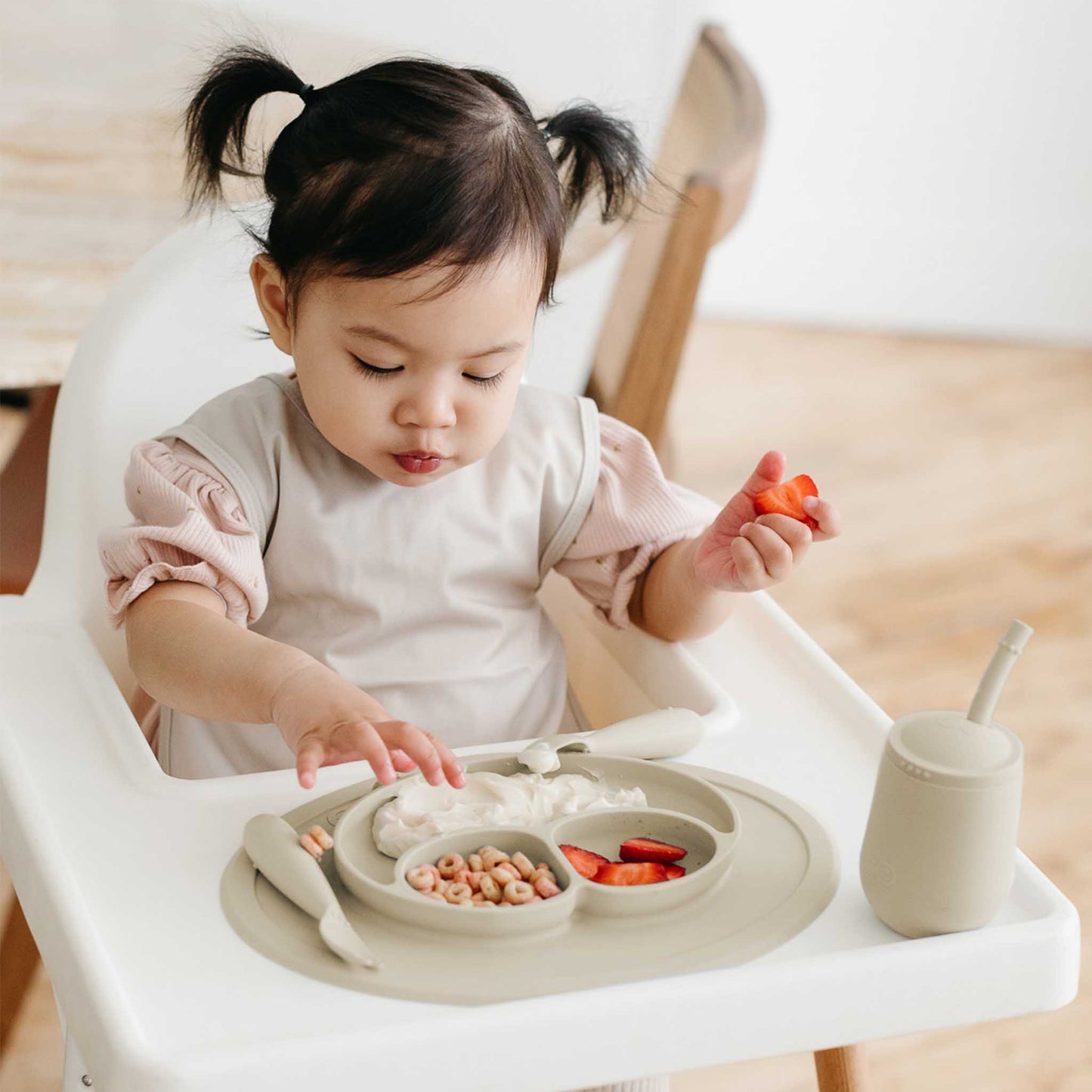 ezpz Mini Feeding Set | Silicone Plate, Toddler Fork & Spoon | Canada Feeding Hip Mommies