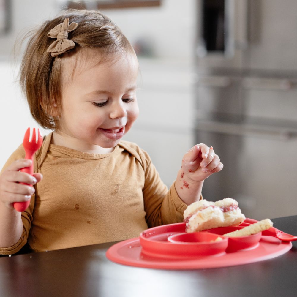 ezpz Mini Utensils (Fork + Spoon) in Coral Hip Mommies